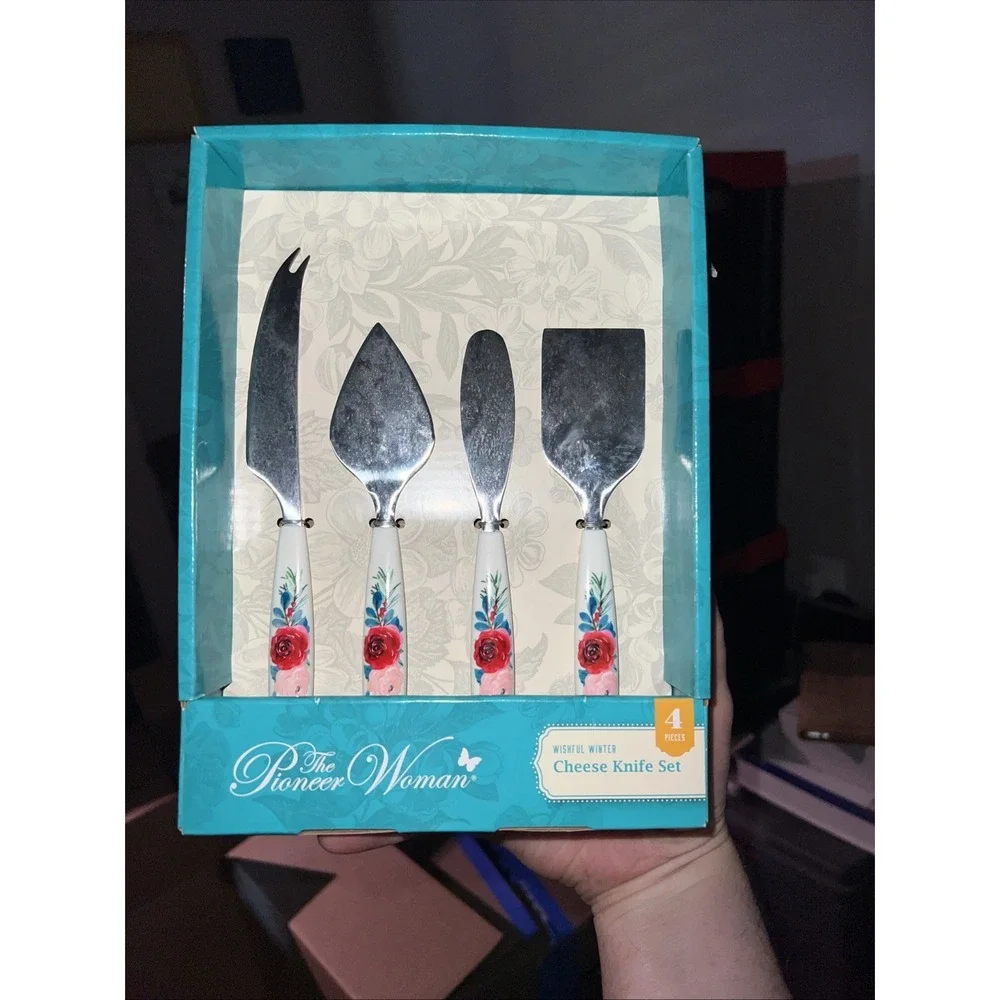 Pioneer Woman 4 PC Cheese Knife Spreader Set Wishful Winter Floral Pattern, NEW